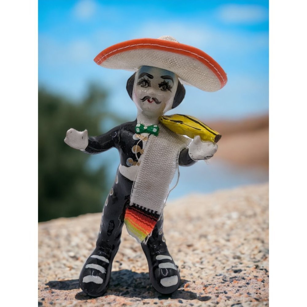 Mexican Violinist Hand Painted Porcelain Figurine W Sombrero & Blanket